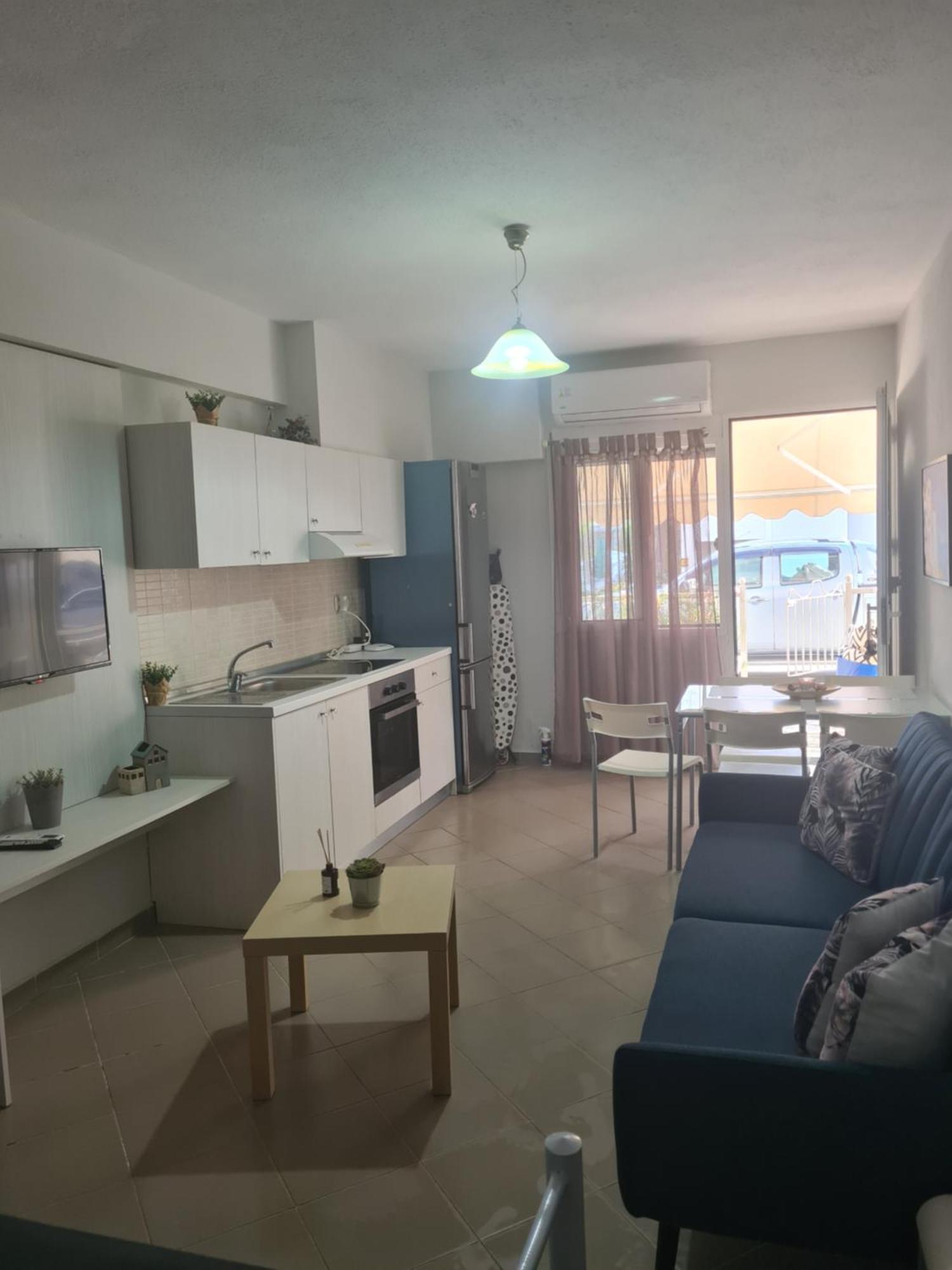Makis Apartments Touzla Ofrínion エクステリア 写真